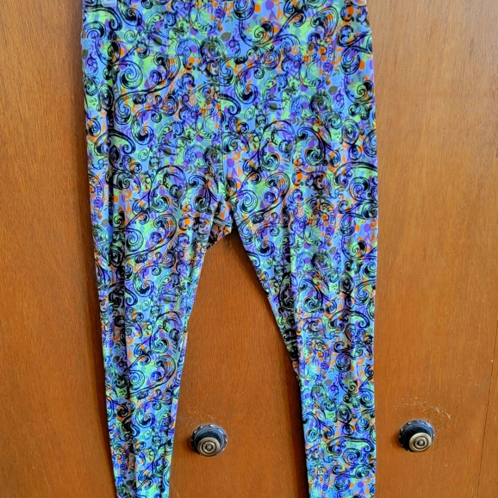 LuLaRoe TC2 Leggings - Never Worn